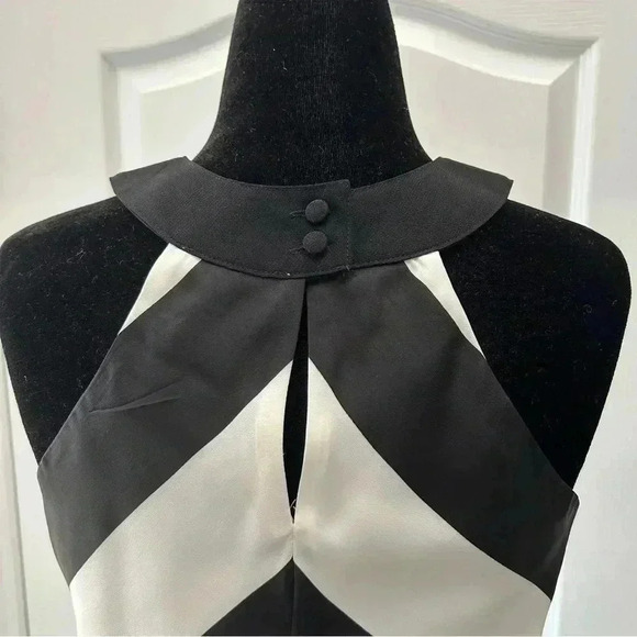 Ricki’s Blouse Sleeveless Peplum Halter  Neck Flowy Chevron Black White Size 0 - Picture 6 of 16
